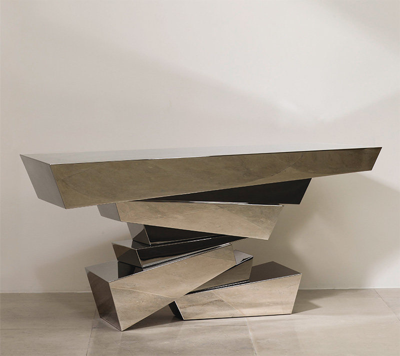 Flore_Gallery_Herve_Van_Der_Straeten_CONSOLE-CLASH