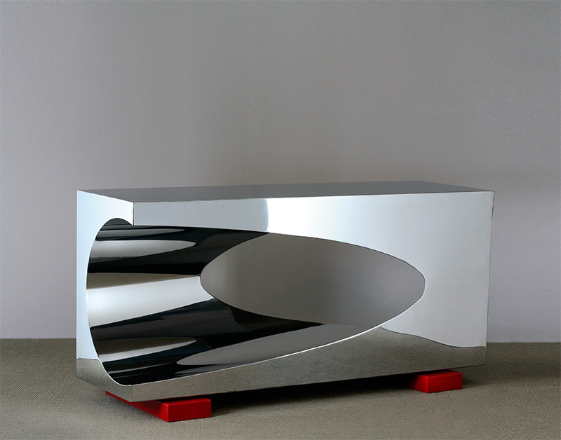 Flore_Gallery_Herve_Van_Der_Straeten_CONSOLE-PIERCING